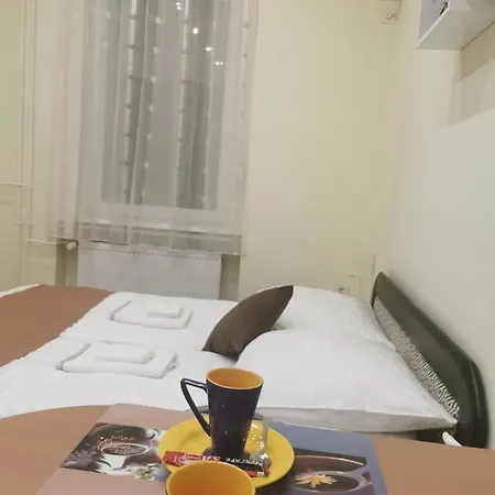 Apartment Baross-hat 4